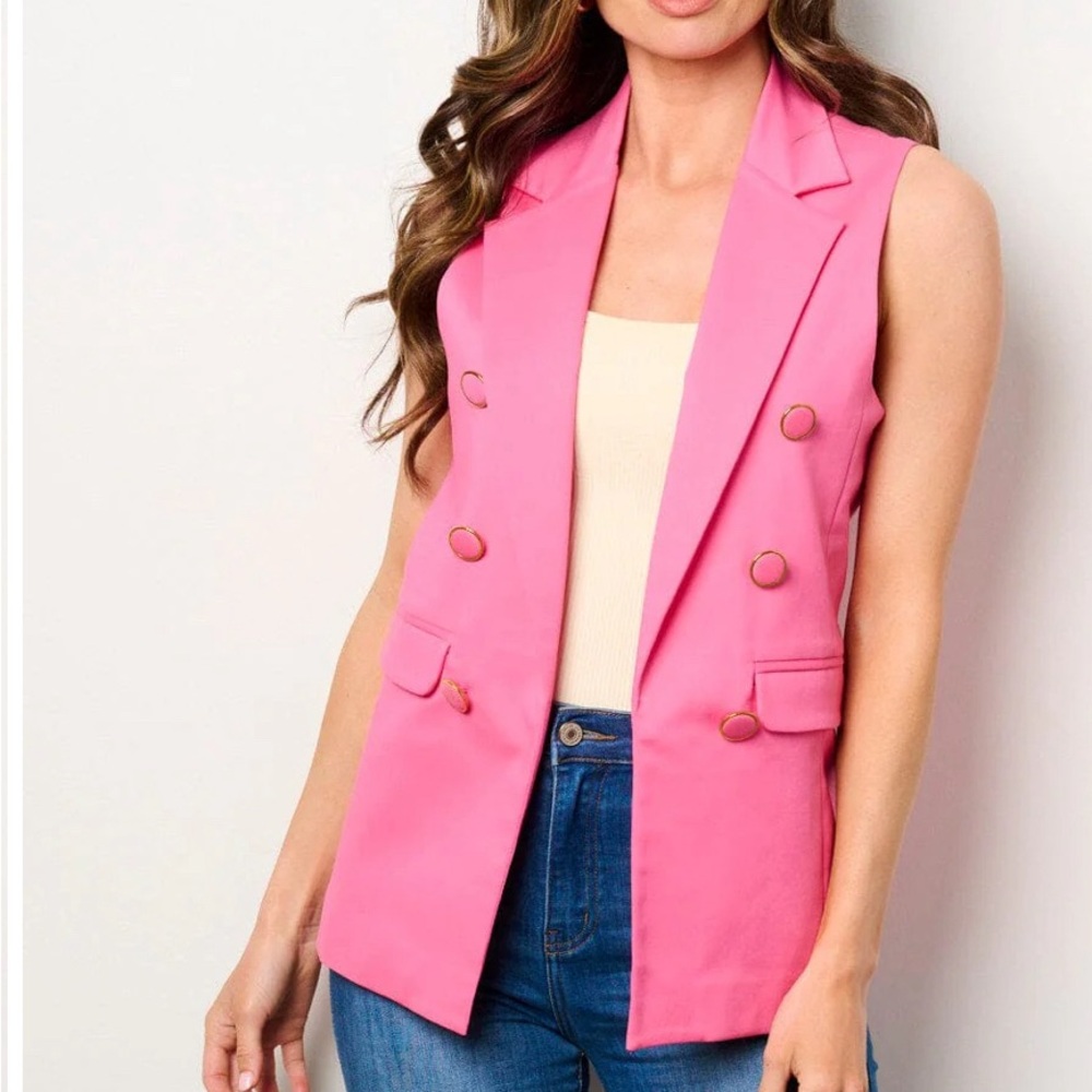 Vest blazers,casual outfits or elegant fitting perfectly.
